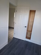 1845 Dixieana St in Hollywood, FL - Foto de edificio - Building Photo