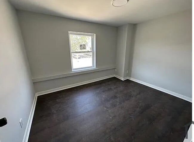 6600 Dicks Ave, Unit 2nd Floor in Philadelphia, PA - Building Photo - Building Photo