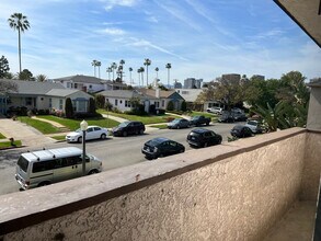 1670 Manning Ave in Los Angeles, CA - Building Photo - Building Photo