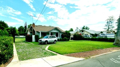 4863 Rubidoux Ave in Riverside, CA - Foto de edificio - Building Photo