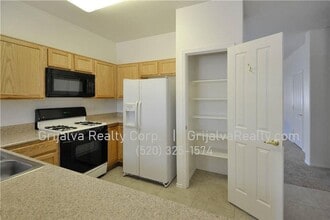 8386 N Wind Swept Ln in Tucson, AZ - Building Photo - Building Photo
