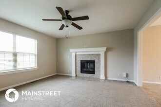 1305 NW Hilltop Ln in Grain Valley, MO - Building Photo - Building Photo