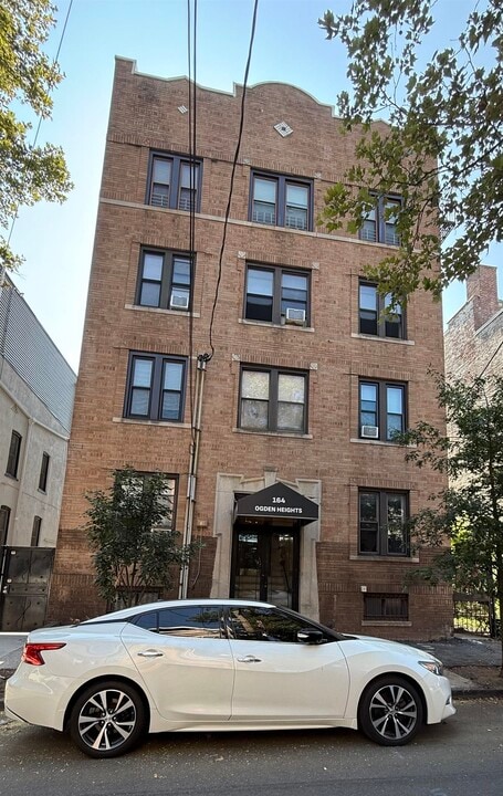 164 Ogden Ave. in Jersey City, NJ - Building Photo