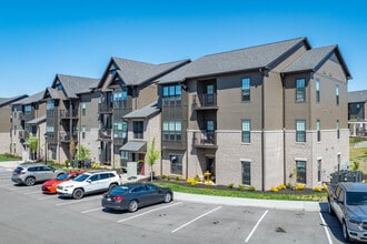 Vicinity at Memorial Pointe in Southgate, KY - Foto de edificio - Building Photo