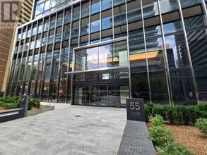 55-5055 Charles St E in Toronto, ON - Building Photo - Building Photo