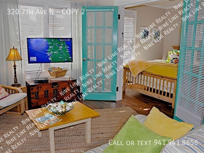320 7th Ave N in St. Petersburg, FL - Building Photo - Building Photo
