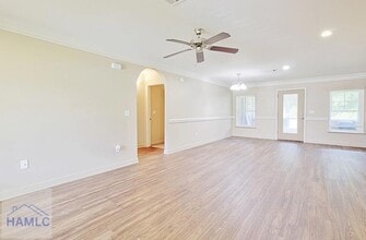 5781 E Oglethorpe Hwy, Unit 2 in Midway, GA - Building Photo - Building Photo
