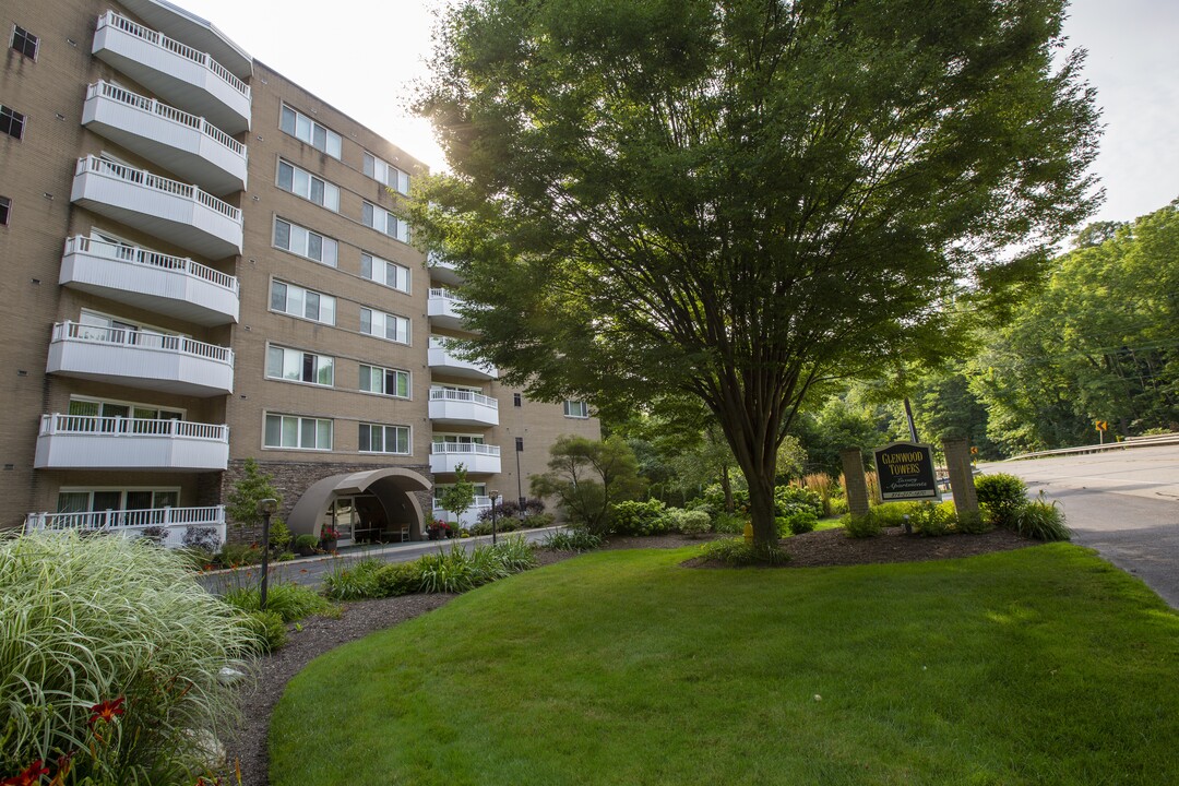 Glenwood Towers in Erie, PA - Building Photo