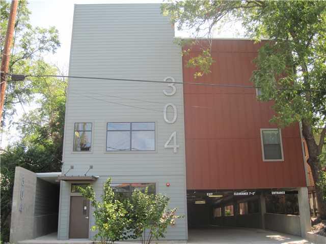 304 E 30th St in Austin, TX - Building Photo