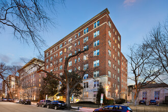 Hampton Courts in Washington, DC - Building Photo - Building Photo