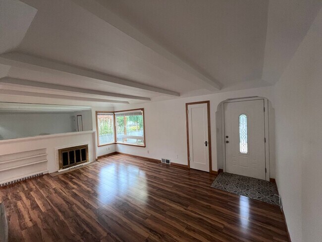 321 Olympic Ave in Bremerton, WA - Building Photo - Building Photo