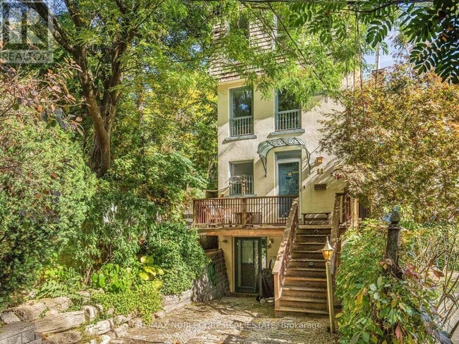 property at 11 Hill Crest Ave
