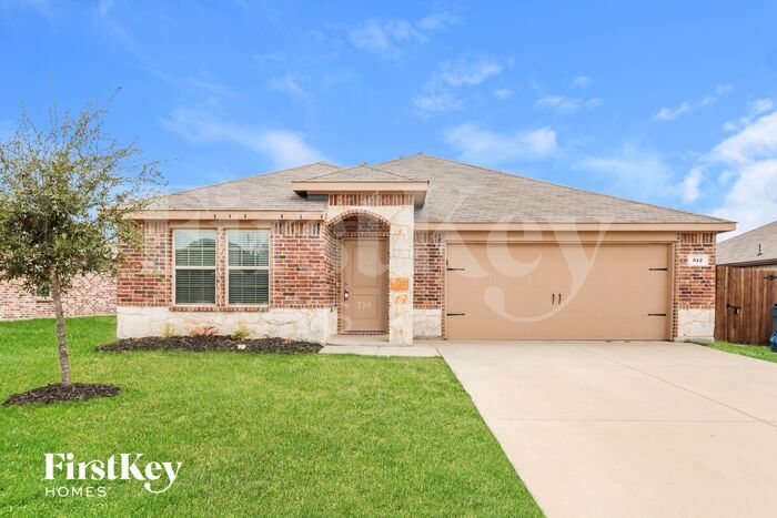 312 Shiplap Ln in Fate, TX - Building Photo