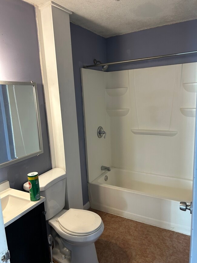 30 Jefferson Ave, Unit 2 in Pawtucket, RI - Building Photo - Building Photo
