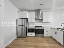 3101 Govalle Ave, Unit Apartment 110 in Austin, TX - Building Photo
