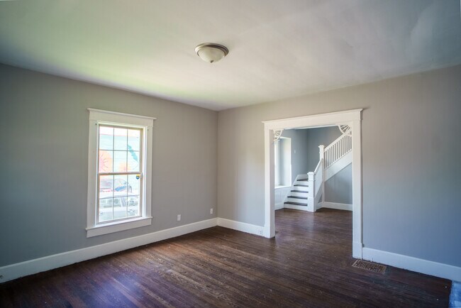 1920 E Washington St, Unit 20 in Indianapolis, IN - Building Photo - Building Photo