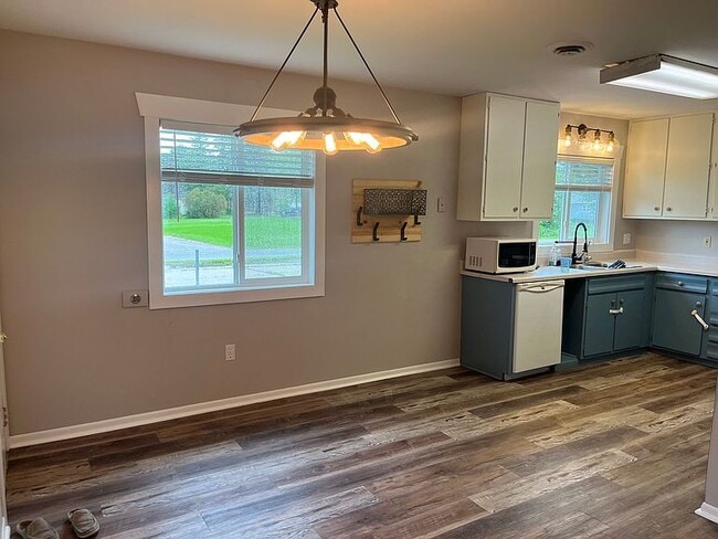 property at 410 E Hamilton Ave