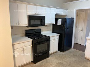 211 Ashland Creek Ct in Lawrenceville, GA - Foto de edificio - Building Photo