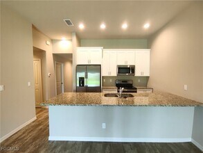 2017 Chiquita Blvd S in Cape Coral, FL - Building Photo - Building Photo