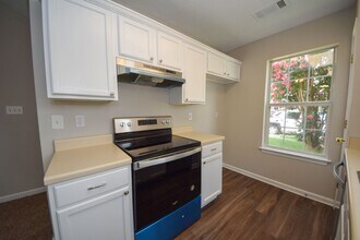 7949 Marsha Woods Dr in Memphis, TN - Building Photo - Building Photo