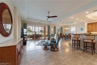 580 Avellino Isles Cir in Naples, FL - Building Photo - Building Photo