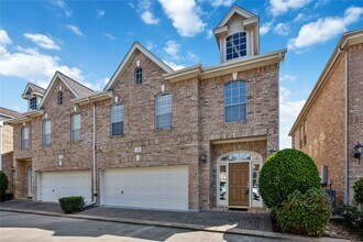 2827 Briarhurst Park in Houston, TX - Building Photo - Building Photo