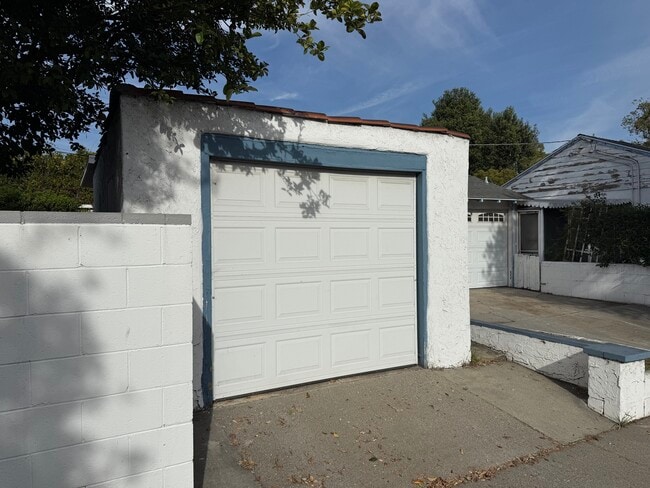 2175 E Del Mar Blvd in Pasadena, CA - Building Photo - Building Photo