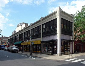 2001 Chestnut St in Philadelphia, PA - Building Photo - Building Photo