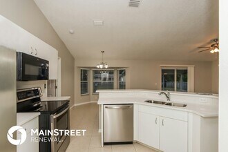 453 Foxdall Ave NE in Palm Bay, FL - Foto de edificio - Building Photo