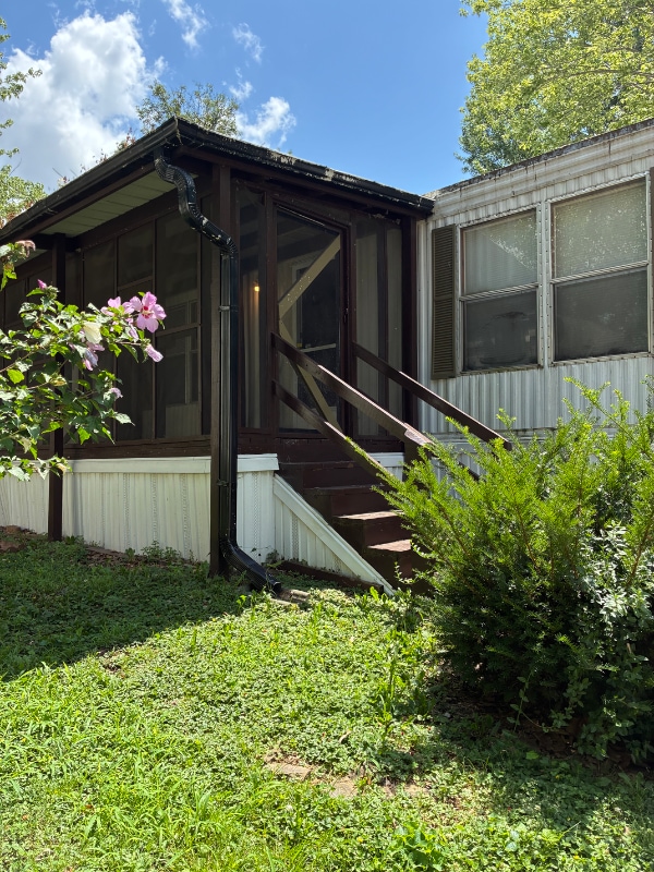 property at 2710 N Farm Rd 137