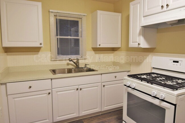 property at 1533 Noche Buena St