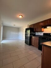 17504 Oakwood Dr in Hazel Crest, IL - Building Photo - Building Photo