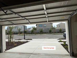 3291 Hill St in Manteca, CA - Foto de edificio - Building Photo