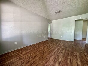 4717 Creekwood Dr in Oklahoma City, OK - Building Photo - Building Photo