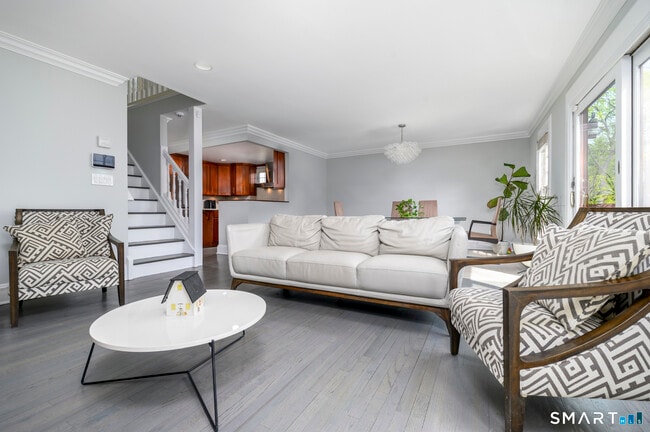 47 Indian Harbor Dr in Greenwich, CT - Building Photo - Building Photo