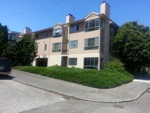 4301 Woodland Park Ave N in Seattle, WA - Foto de edificio - Interior Photo