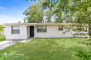 6019 Verdes Rd in Jacksonville, FL - Building Photo