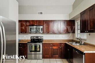 1807 Greenwood Valley Dr in Plant City, FL - Building Photo - Building Photo