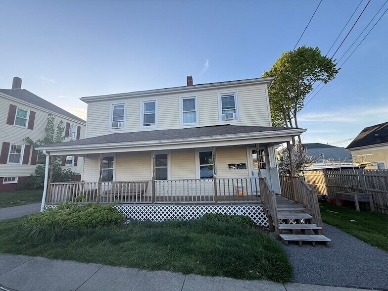 1 Hamilton St, Unit 1 in Plymouth, MA - Building Photo