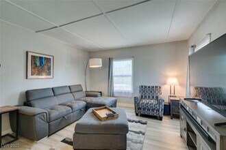 94 E Texas Ave, Unit 7302 in Henderson, NV - Building Photo - Building Photo