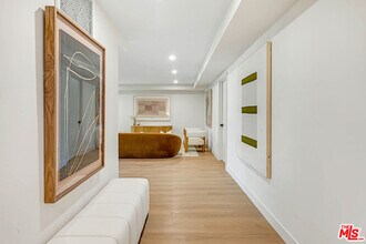 350 N Palm Dr in Beverly Hills, CA - Building Photo - Building Photo