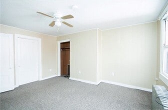 1709 Larkins Wy in Pittsburgh, PA - Building Photo - Building Photo