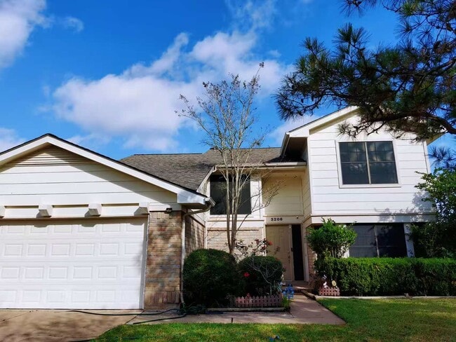 property at 3206 Sturbridge Ln