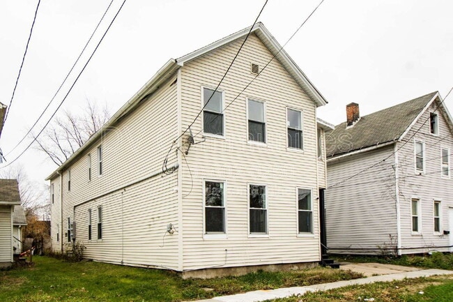 2947 E 57th St in Cleveland, OH - Building Photo - Building Photo