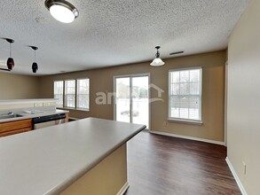 5862 N Quincy Dr in McCordsville, IN - Foto de edificio - Building Photo