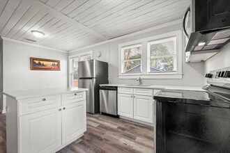 256 Vernis Ave in Jacksonville, FL - Building Photo - Building Photo