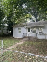 300-302 Cobb St in East Alton, IL - Building Photo
