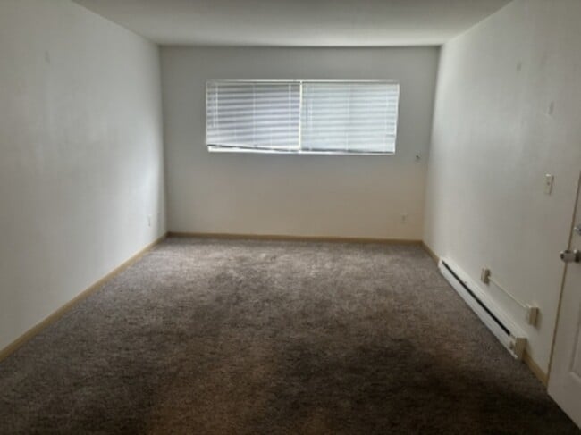 110 Harbet Ave NW in Cedar Rapids, IA - Building Photo - Building Photo