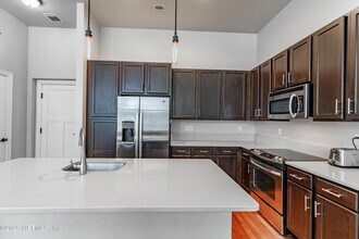 2525 College St in Jacksonville, FL - Building Photo - Building Photo