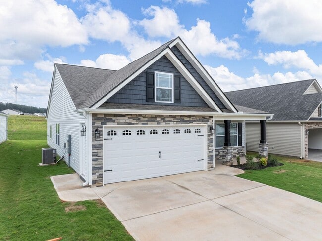 1185 Cleve Gosnell Ln in Spartanburg, SC - Building Photo - Building Photo